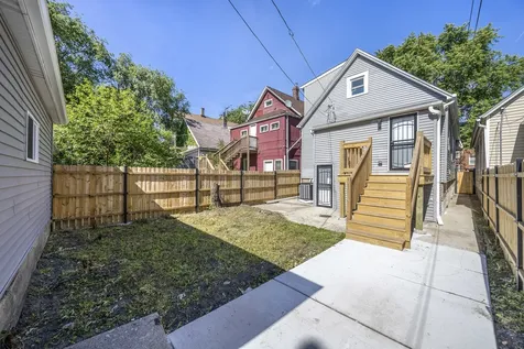 7324 South Maryland Street Chicago IL 60619