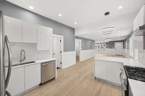 7324 South Maryland Street Chicago IL 60619