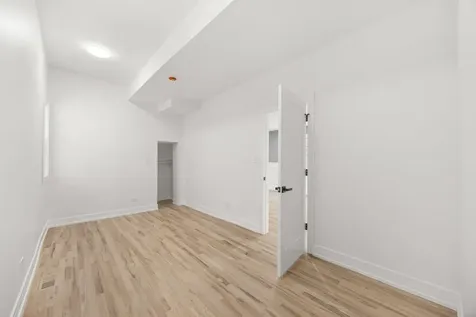 7324 South Maryland Street Chicago IL 60619