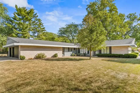 1313 Waverly Drive Champaign IL 61821
