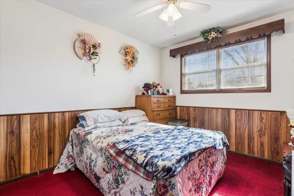 834 River Drive Carol Stream IL 60188