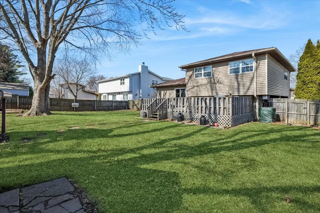 834 River Drive Carol Stream IL 60188