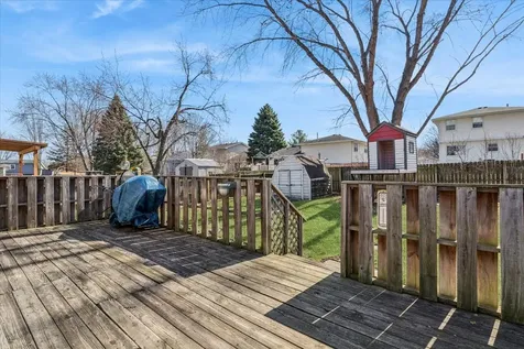 834 River Drive Carol Stream IL 60188