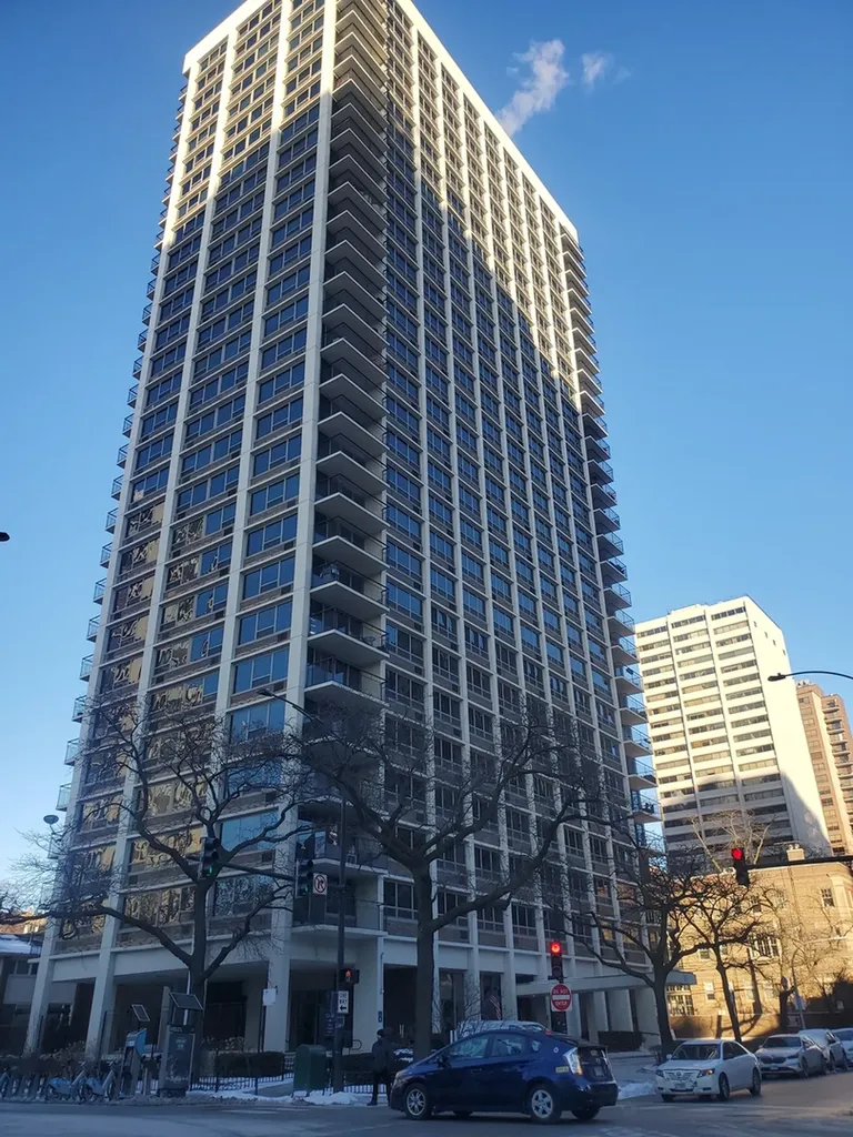 88 West Schiller Street Chicago IL 60610