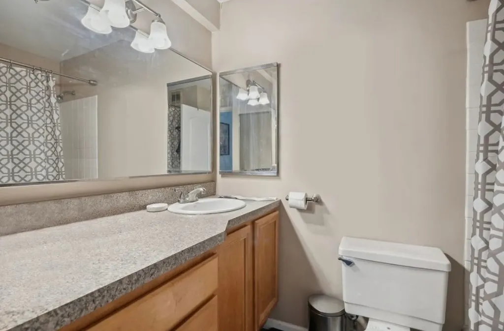 88 West Schiller Street Chicago IL 60610