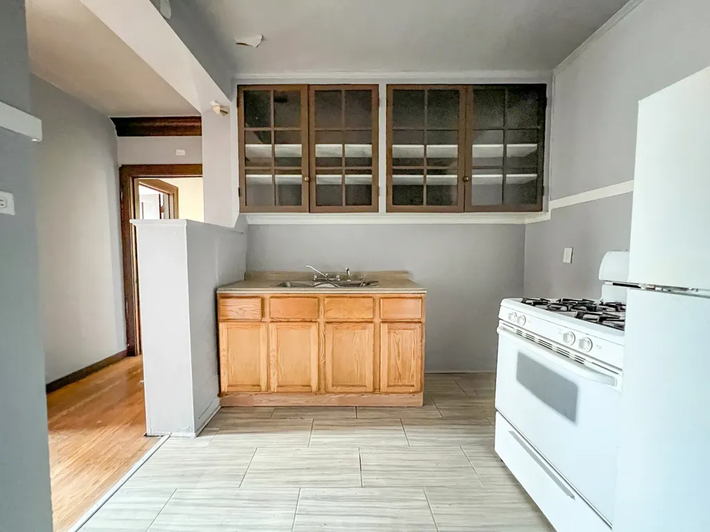 7959 South Muskegon Avenue Chicago IL 60617
