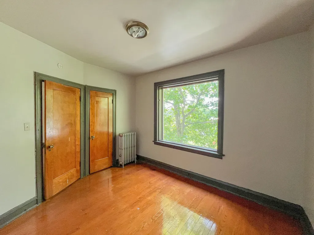 7951 South Muskegon Avenue Chicago IL 60617