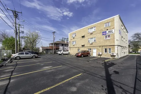 2052 Western Avenue Waukegan IL 60087