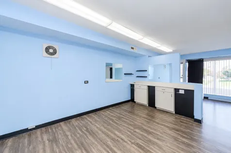 2052 Western Avenue Waukegan IL 60087