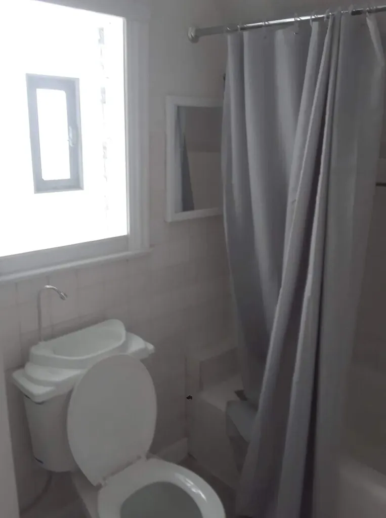 7026 South Saint Lawrence Avenue Chicago IL 60637