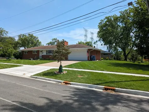 381 West Millers Road Des Plaines IL 60016