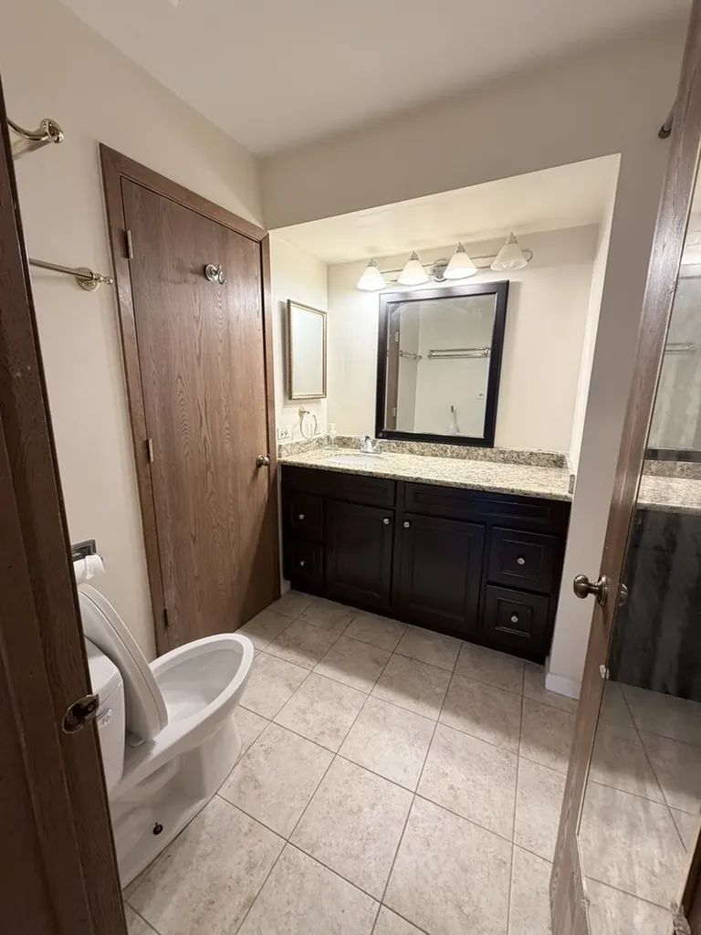1817 Altoona Court Schaumburg IL 60194