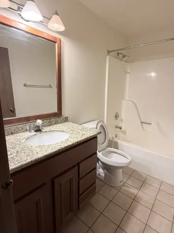 1817 Altoona Court Schaumburg IL 60194