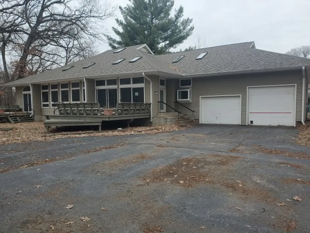 2801 12TH Avenue Rock Island IL 61201