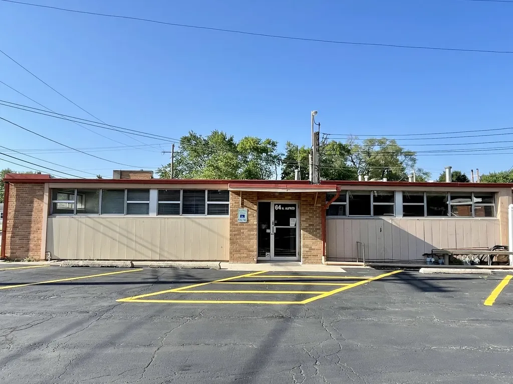 64 North Alfred Avenue Elgin IL 60123