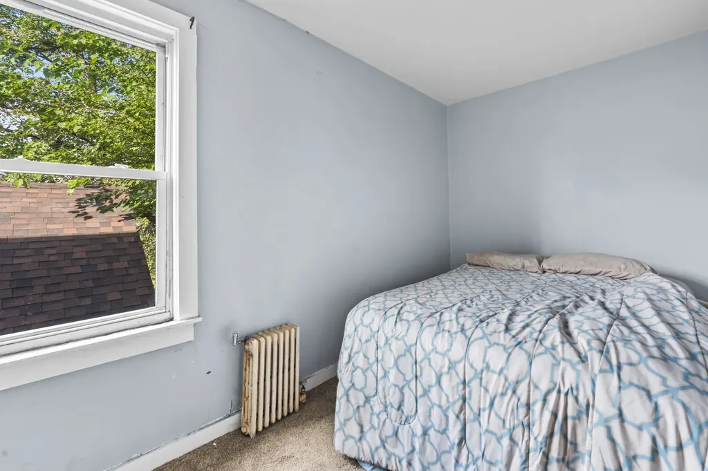13513 South Baltimore Avenue Chicago IL 60633