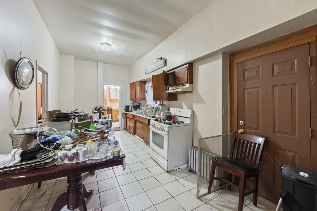13513 South Baltimore Avenue Chicago IL 60633