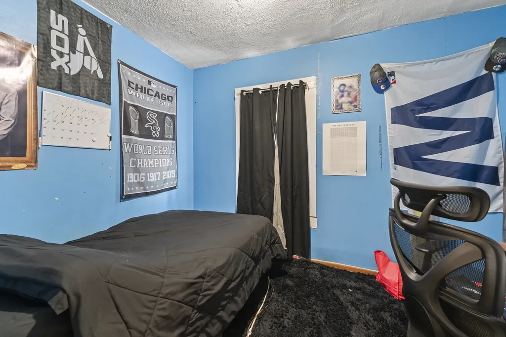 13513 South Baltimore Avenue Chicago IL 60633