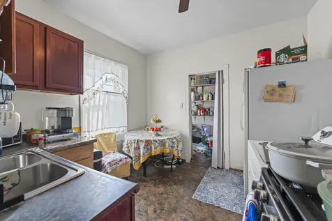 13513 South Baltimore Avenue Chicago IL 60633