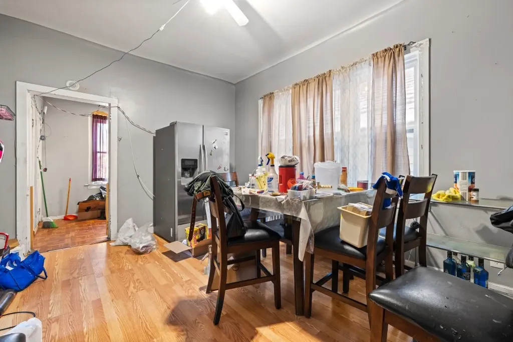 4827 South Throop Street Chicago IL 60609