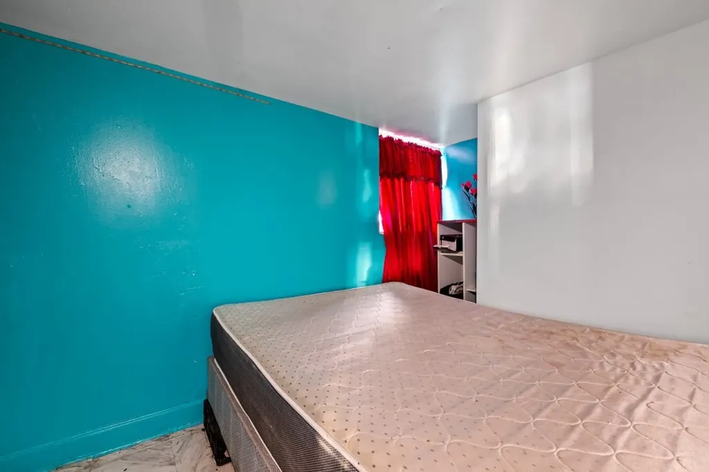 4827 South Throop Street Chicago IL 60609