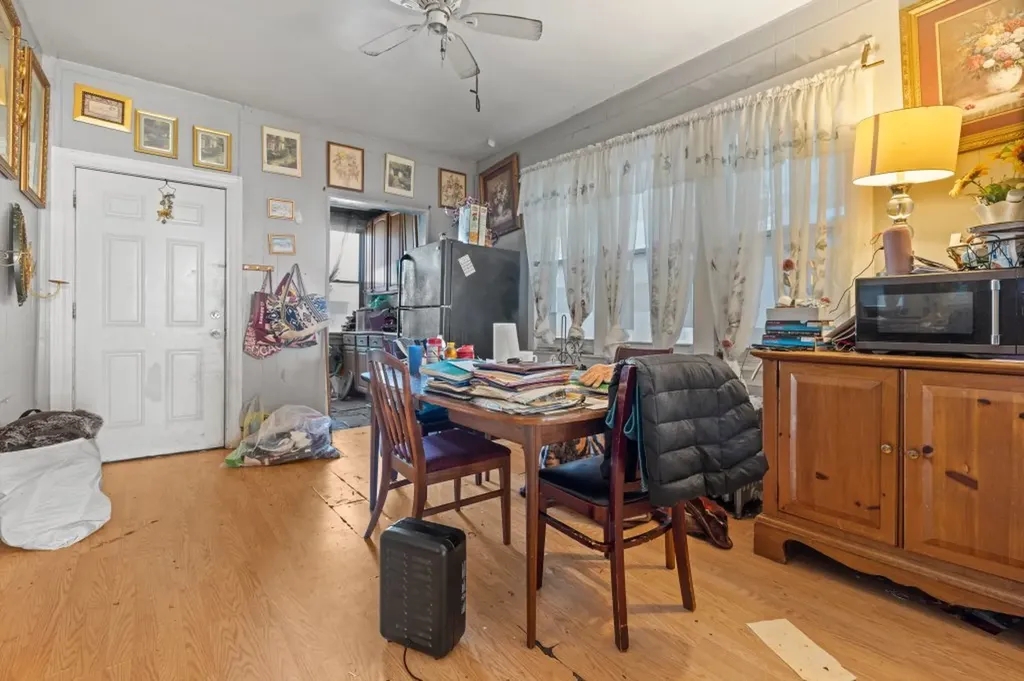 4827 South Throop Street Chicago IL 60609