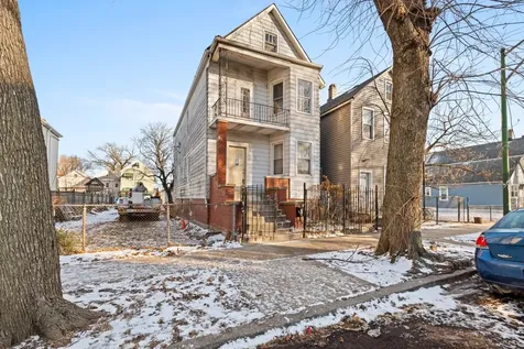 4827 South Throop Street Chicago IL 60609