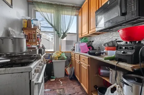 4827 South Throop Street Chicago IL 60609