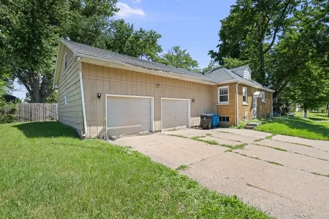 1838 37TH Street Rock Island IL 61201