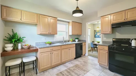 17303 Roy Street Lansing IL 60438
