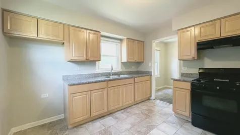 17303 Roy Street Lansing IL 60438