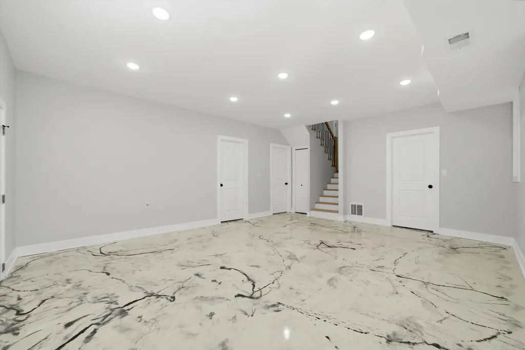 7146 South Constance Avenue Chicago IL 60649