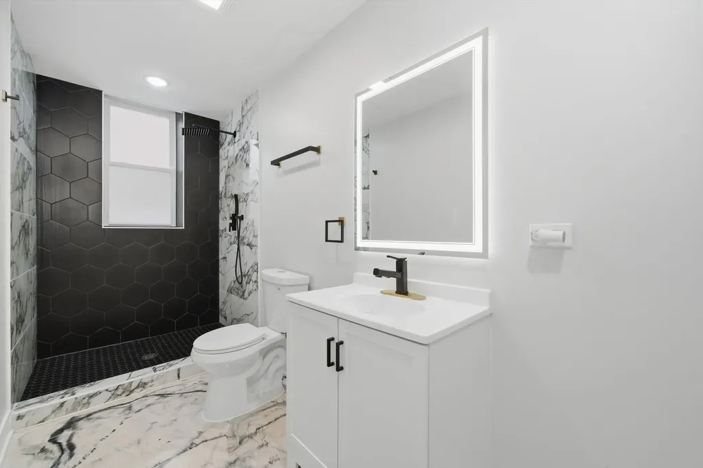 7146 South Constance Avenue Chicago IL 60649
