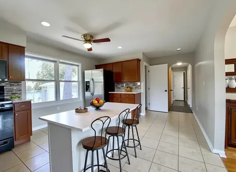 1238 East 166th Street South Holland IL 60473