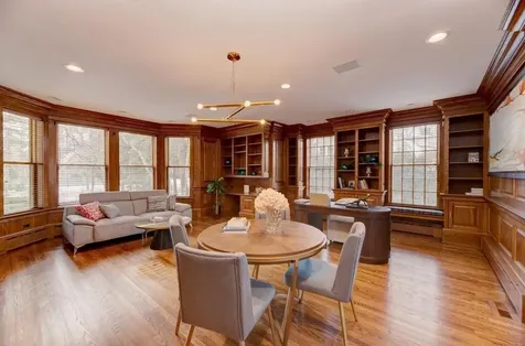 1499 Sheridan Road Highland Park IL 60035