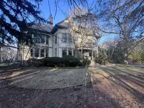 1499 Sheridan Road Highland Park IL 60035