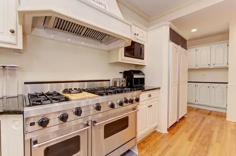 1499 Sheridan Road Highland Park IL 60035