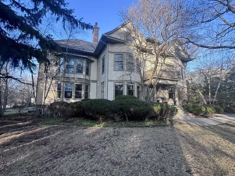 1499 Sheridan Road Highland Park IL 60035