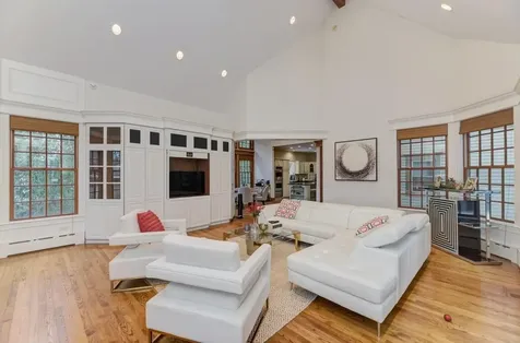 1499 Sheridan Road Highland Park IL 60035