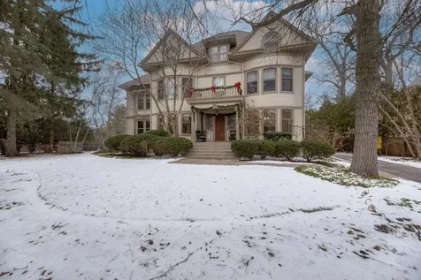1499 Sheridan Road Highland Park IL 60035