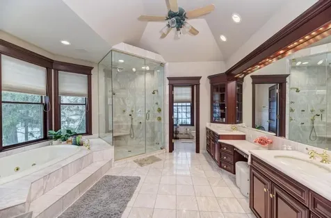 1499 Sheridan Road Highland Park IL 60035