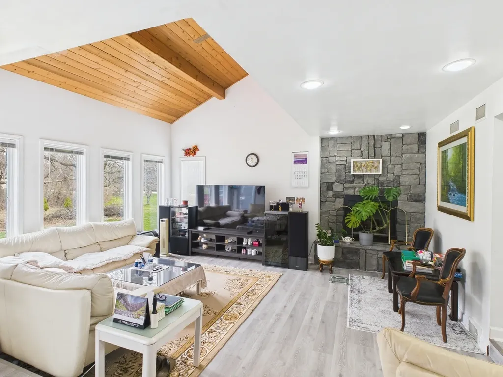 15840 Overlook Lane Huntley IL 60142