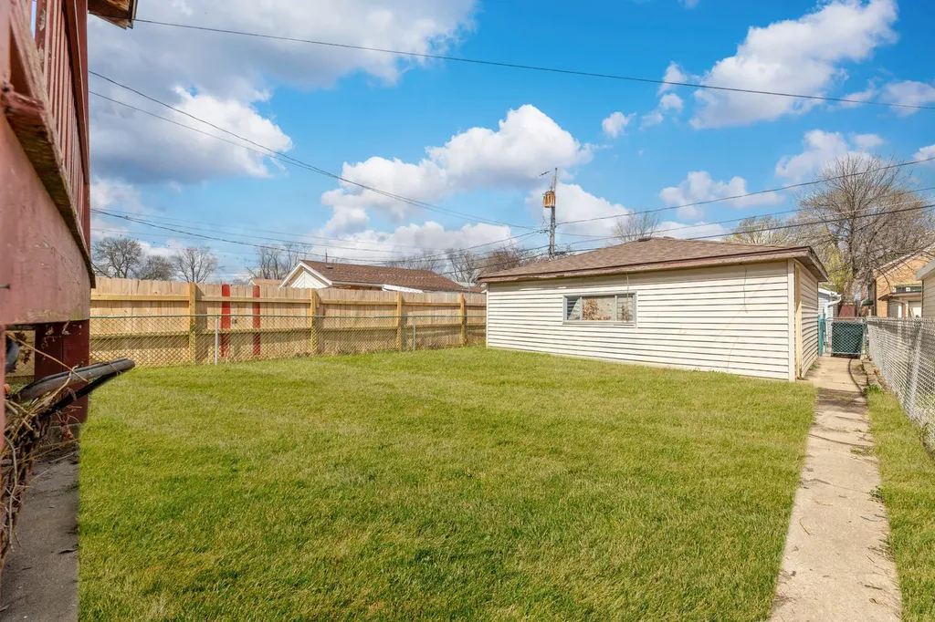 3424 West 73rd Street Chicago IL 60629