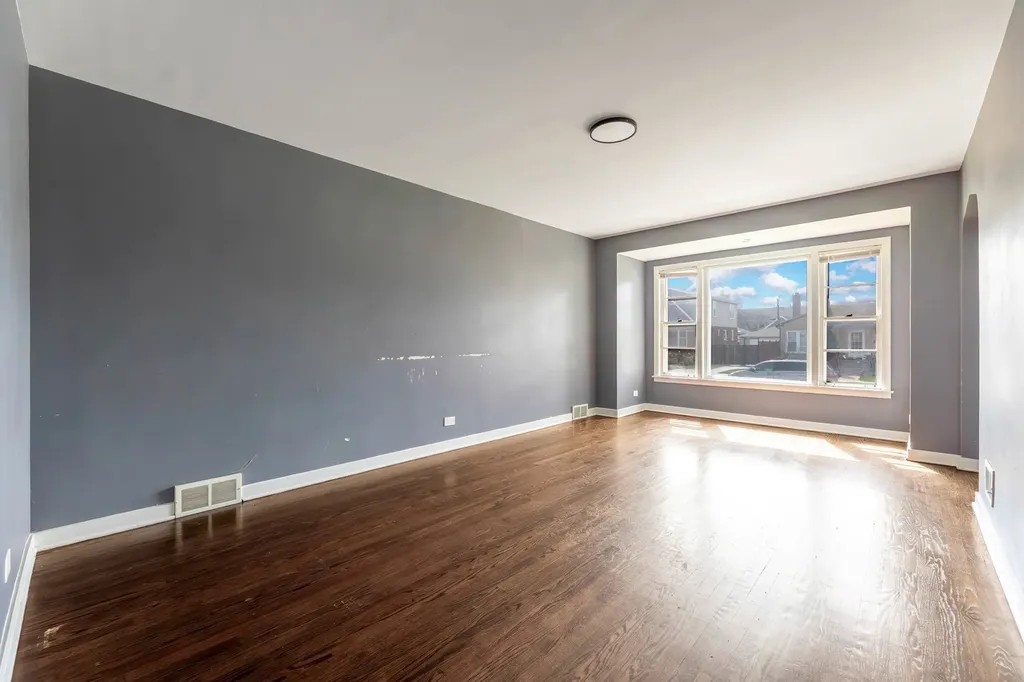3424 West 73rd Street Chicago IL 60629