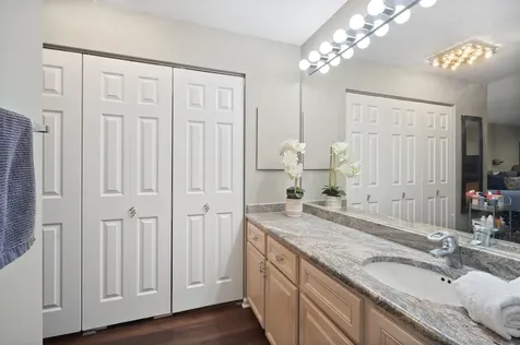 1220 Rudolph Road Northbrook IL 60062