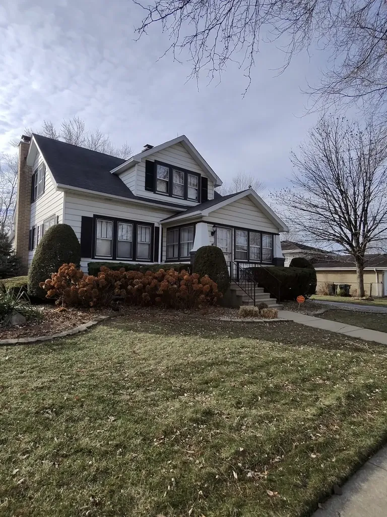 1155 East 166th Street South Holland IL 60473