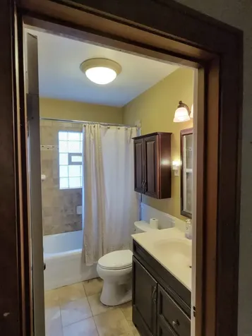 1155 East 166th Street South Holland IL 60473