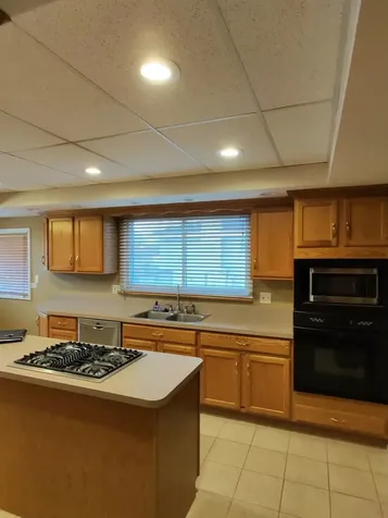 1155 East 166th Street South Holland IL 60473