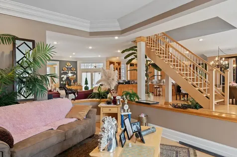 28W280 Oak Creek Court West Chicago IL 60185