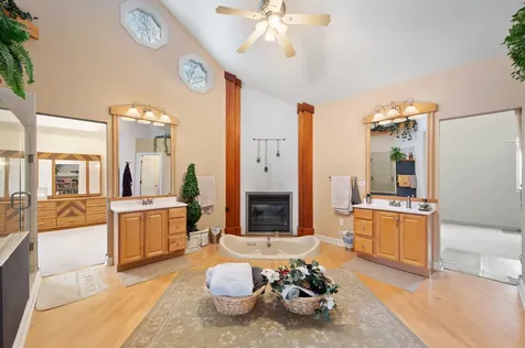 28W280 Oak Creek Court West Chicago IL 60185